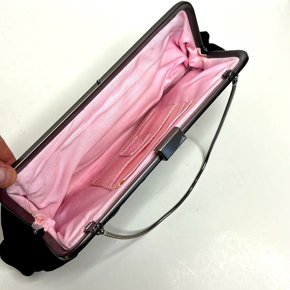 Mary Kay | Black Velvet Silver Clasp Bag | DEADSTOCK RARE | Purse | Clutch Bag - Picture 1 of 9